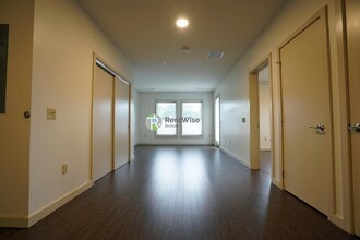 Building Photo - 400 Langley Rd