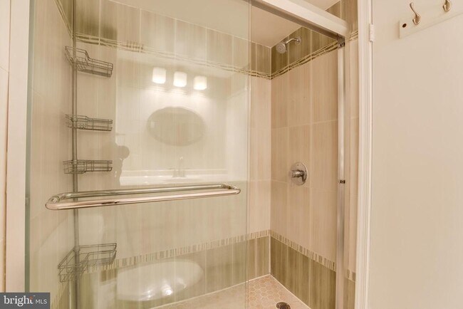 Building Photo - 200 N Pickett St