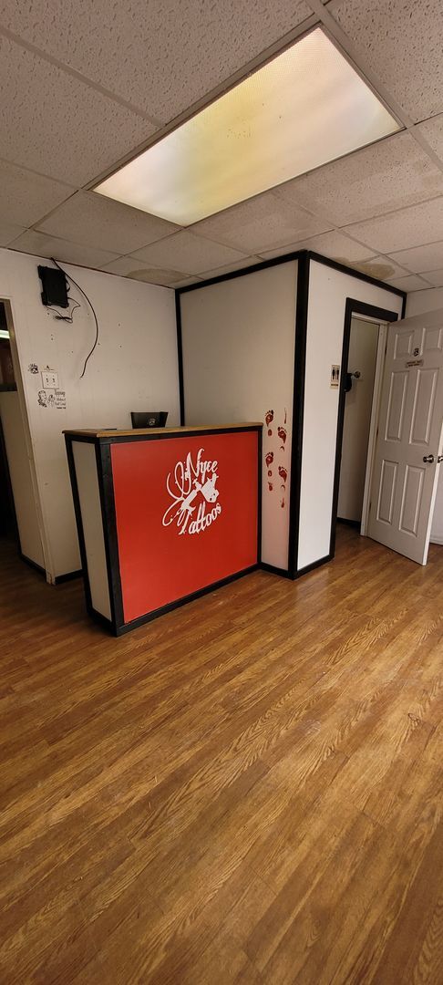 Building Photo - Commercial RENTAL