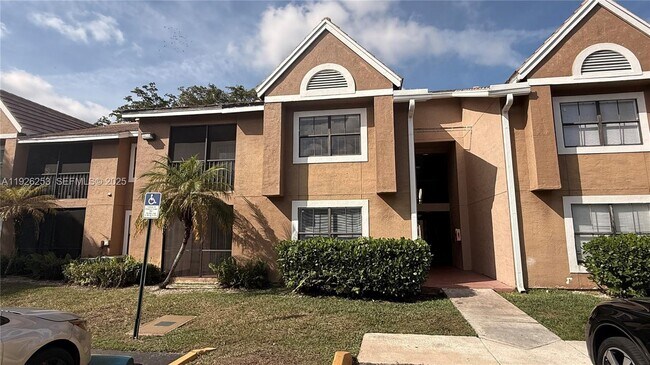 Building Photo - 10670 SW 156th Pl