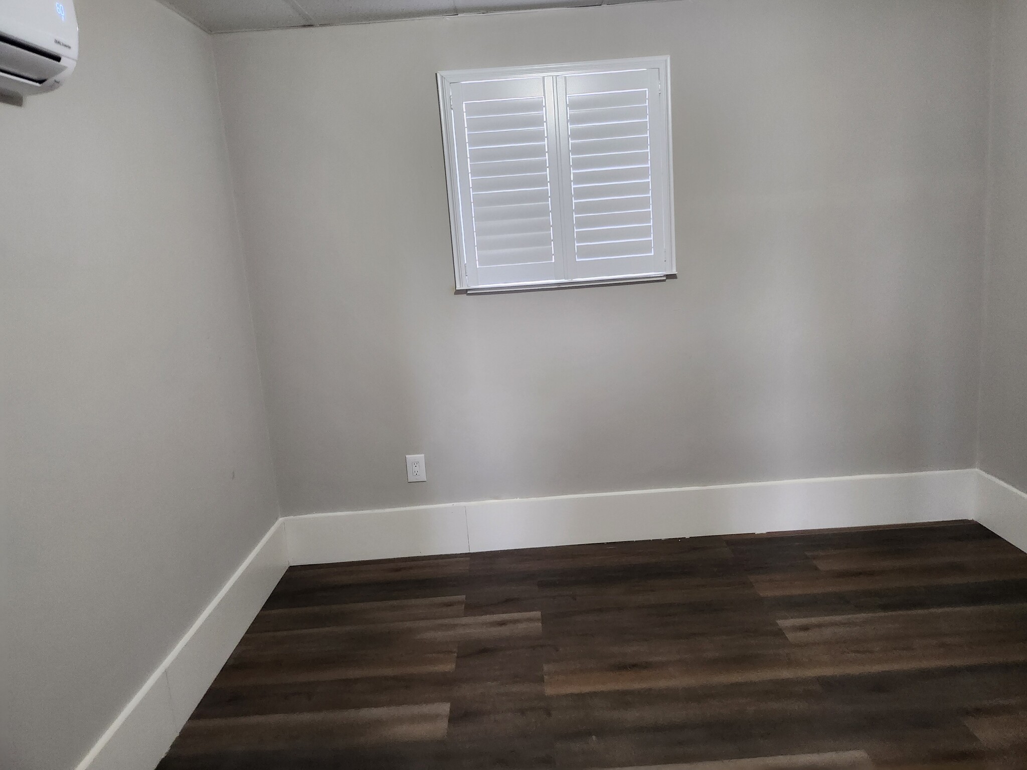 Building Photo - 188 New Castle Rd