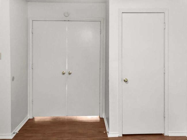 Building Photo - Cozy 2 Bed 1 Bath Duplex Property!