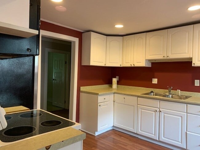 Building Photo - 3-Bedroom 2-bath home