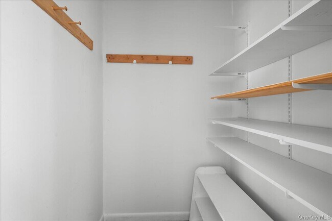Building Photo - 284 Park Ave