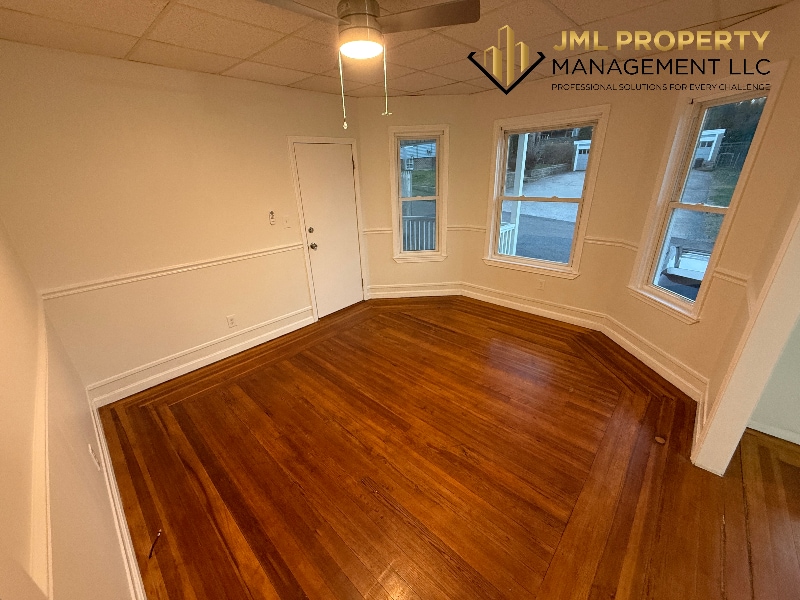 Building Photo - 28 McClure Pl