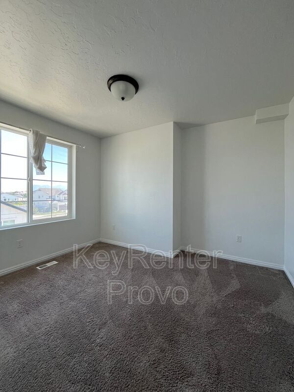 Building Photo - 174 E Polaris Dr