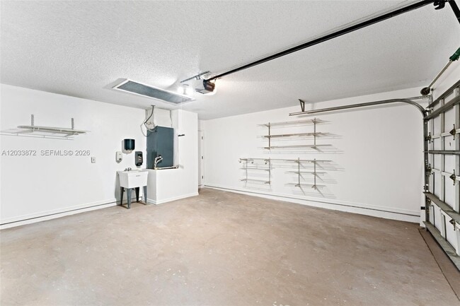 Building Photo - 3561 SW Carmody St