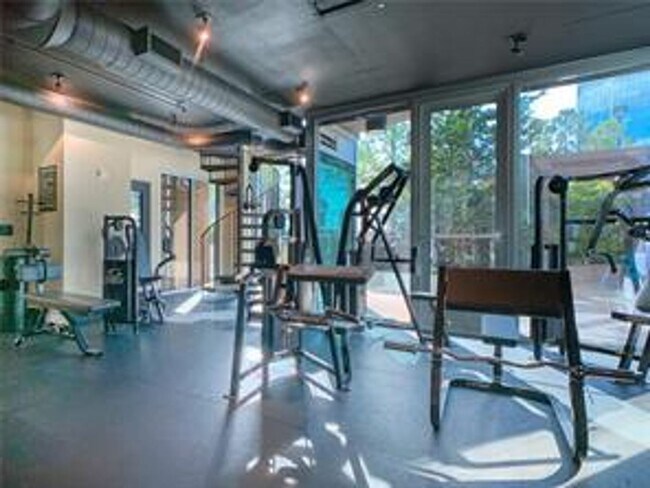Building Photo - 1 Bedroom + 1 Bath with Views of Buckhead!