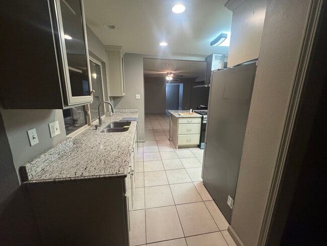 Building Photo - 6437 Dawn Dr