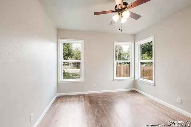 Building Photo - 3206 W Houston St