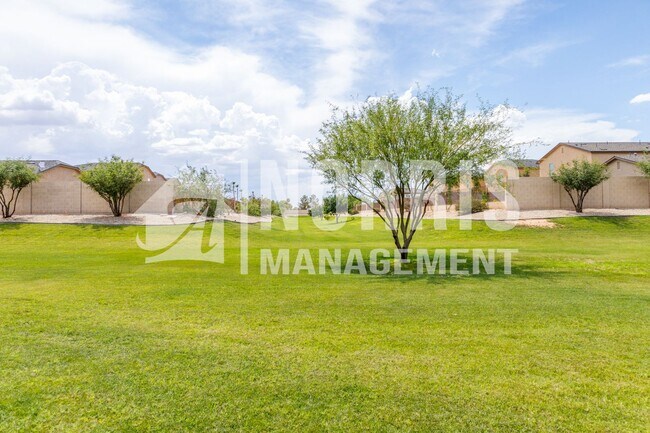 Building Photo - MOVE-IN SPECIAL: Large Home in Coolidge