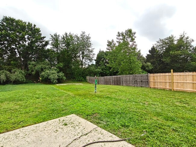Building Photo - 60 Farmhouse Rd