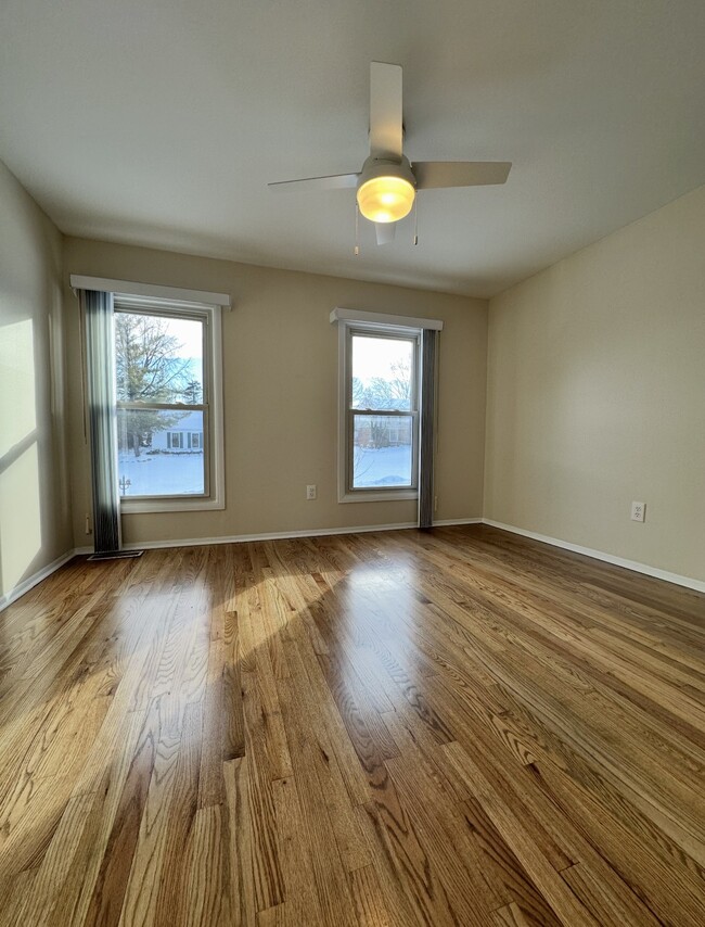 Building Photo - 5285 Hardwoods Dr