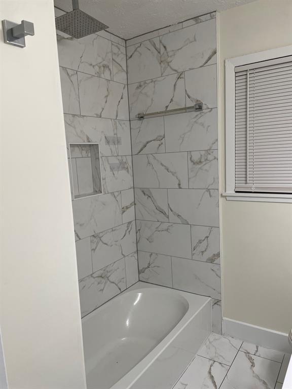 Building Photo - 4322 Tavenor Ln