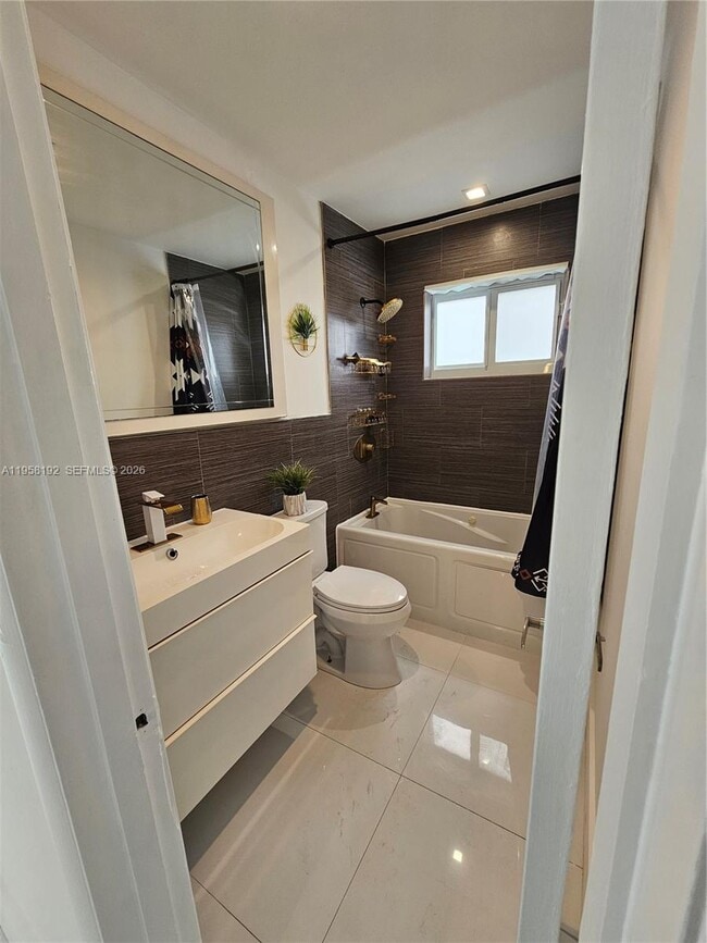 Building Photo - 1421 NW 65th Terrace