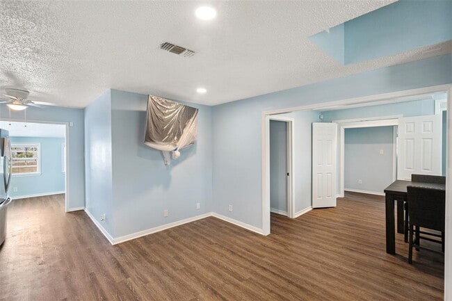 Building Photo - 77 Bayou Vista Dr