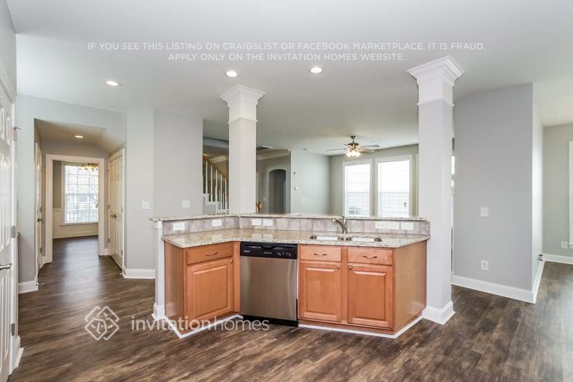 Building Photo - 3016 Ivy Brook Pl