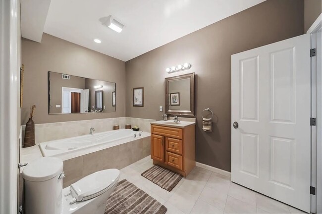 Building Photo - 530 Irven Ct