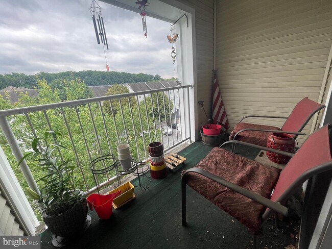 Building Photo - 100 Watkins Pond Blvd