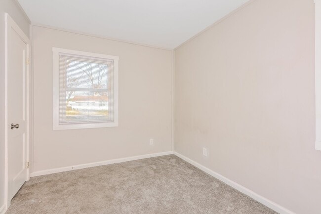 Building Photo - 8620 Graham Ln