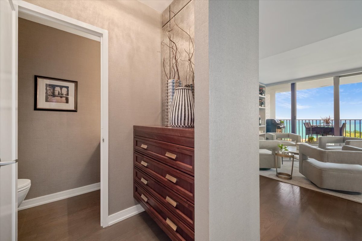 Building Photo - 1000 N Lake Shore Dr