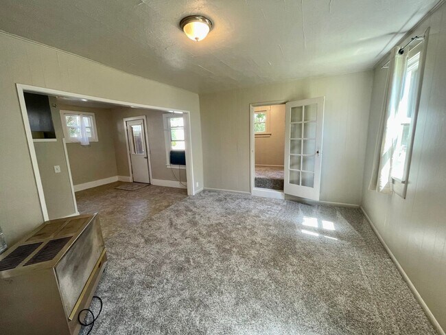 Building Photo - 523-525 NW 11th St