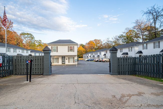 Building Photo - 200 Springwood Rd