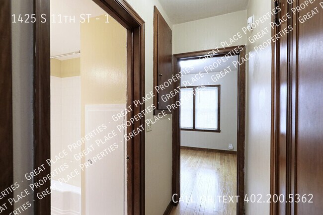 Building Photo - 1425 S 11th St