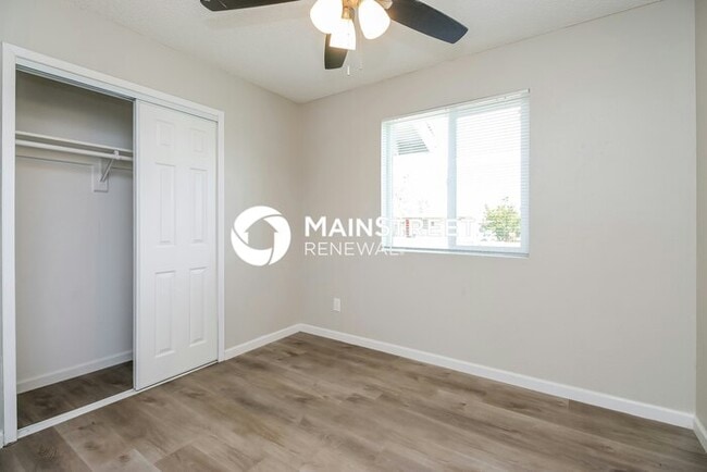 Building Photo - 5 Bedroom Pet-Friendly Home in PHOENIX, AZ...