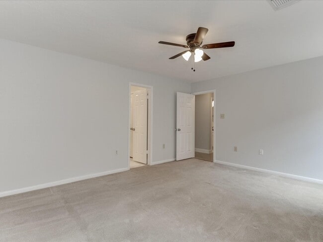 Building Photo - 17010 Blue Mist Cir