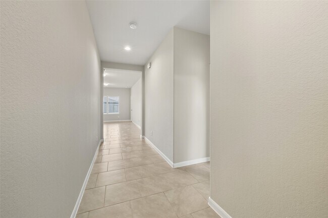 Building Photo - 29606 Foliage Ln