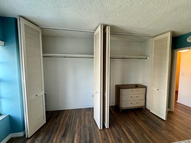 Building Photo - FURNISHED 1 Bed 1 Bath In Amazing Location...