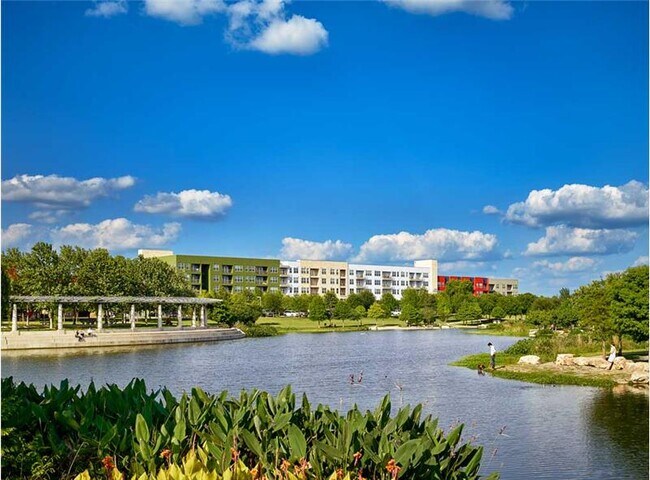 Building Photo - 1902 1/2 Simond Ave