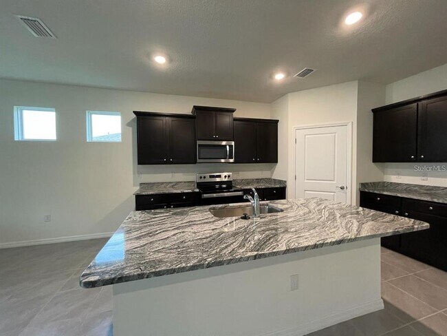 Building Photo - 3616 Mossy Limb Ct