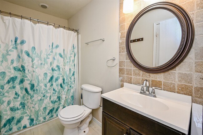 Building Photo - 23850 Pebworth Pl