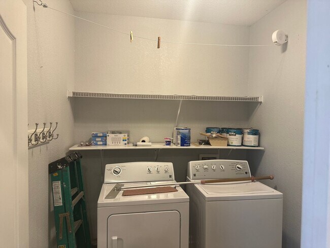 Building Photo - Ingleside