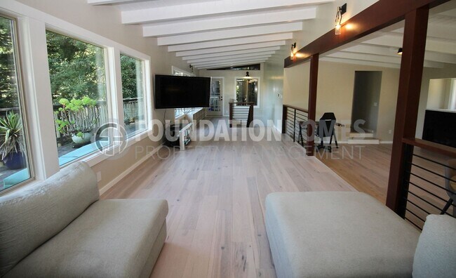 Building Photo - Modern Mill Valley Retreat - Washer/Dryer ...