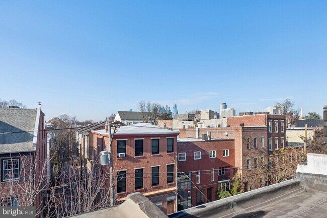 Building Photo - 789 S 2nd St