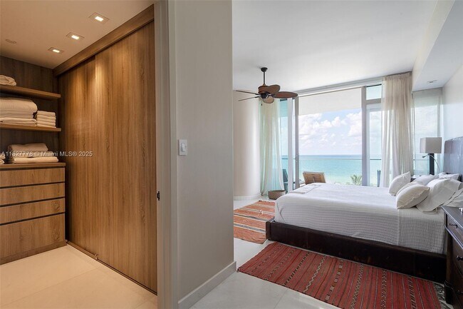 Building Photo - 10201 Collins Ave