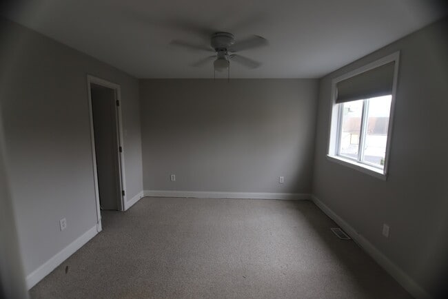 Building Photo - 309 E 6th Ave