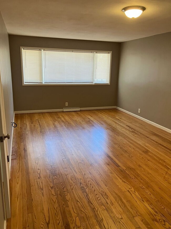 Building Photo - Fully remodeled  3 bed, 1 .5 bath ranch with bonus room and garage near Lemoyne College