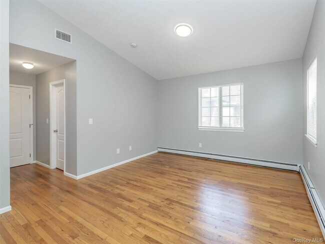 Building Photo - 78 B Ashwood Rd