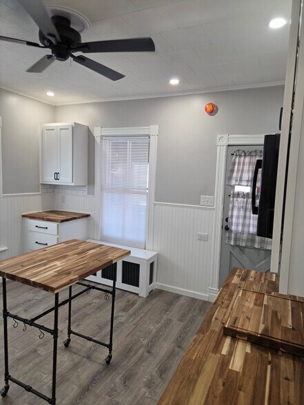 Building Photo - 58 Rensselaer Ave