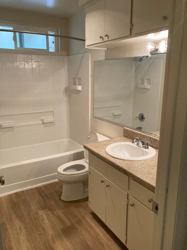 Interior Photo - Lassen Villa Apartments
