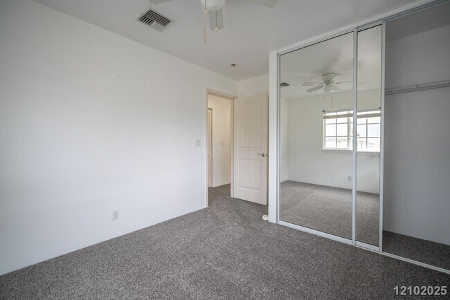 Building Photo - $3500 l 3 Bed / 2 Bath / 2 Parking IN SEA COUNTRY W 12 SOLAR PANELS