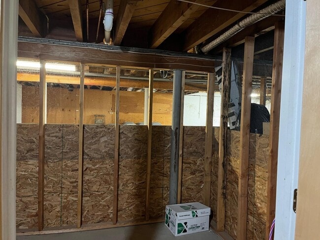 Building Photo - 225 N Middletown Rd
