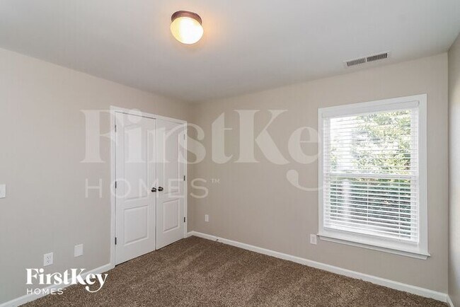 Building Photo - 204 Birch Hill Ct