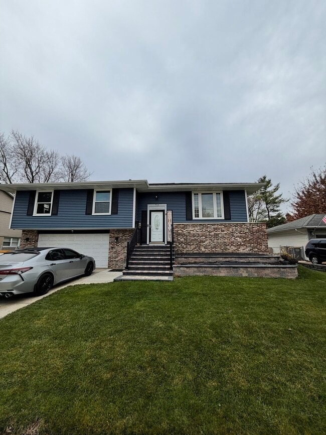 Primary Photo - 715 Lacy Ave