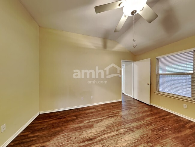 Building Photo - 8206 Coppergate