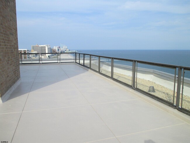 Building Photo - 4800 Boardwalk